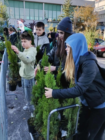 1735a0a3-cb16-4f99-9434-cdb164f43544