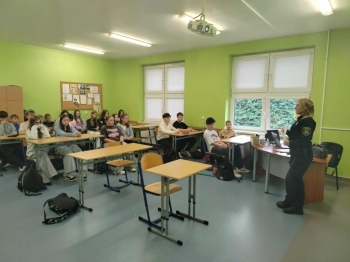 da2c4984-a65a-4c59-b53e-85833ab7f13d