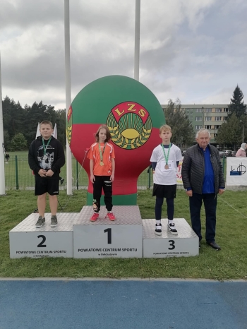 e9bb56c1-a6c0-4339-894b-1b86c4e67ca5