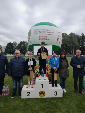 4ce44b74-181a-4b3b-9df0-9050b09e1376