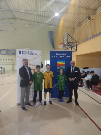 594058254_1892968001607288_5309820332159008235_n