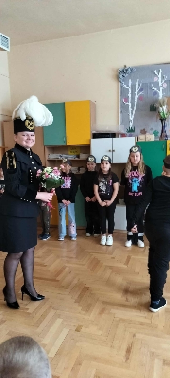 b4bfaf14-acf9-4fb7-b32c-782ff9c33e28