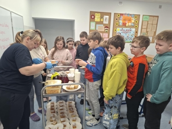 b482307a-0b6e-4cd3-9324-fa38e8d55d8c