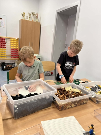 2c35be5a-b3c8-48e0-b84c-8bf951e23490