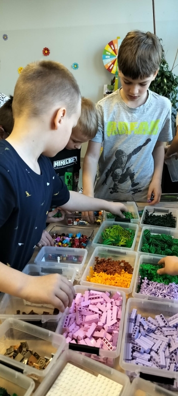 93d8ff01-9309-4226-8428-c2a39b718eba