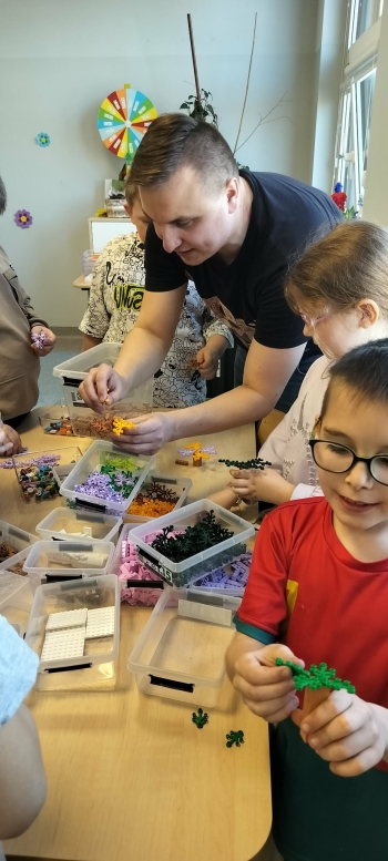 c29ff17c-dea8-4915-ac9d-ed650ce66a4b