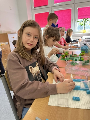 f70ec2ce-2214-416b-98c2-866484caf80f