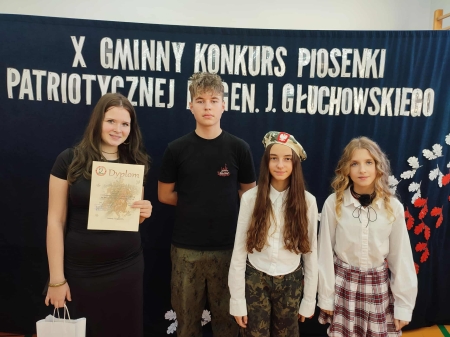 SUKCES NASZEJ UCZENNICY W GMINNYM KONKURSIE PATRIOTYCZNYM