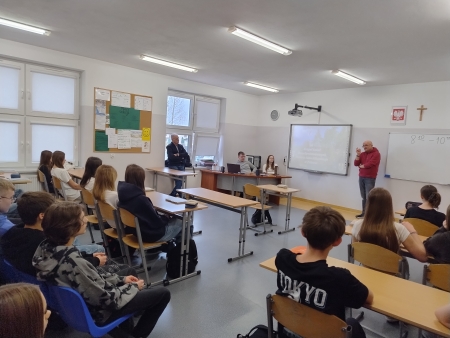 SPOTKANIE KLAS ÓSMYCH Z PRZEDSTAWICIELAMI SZKÓŁ PONADPODSTAWOWYCH