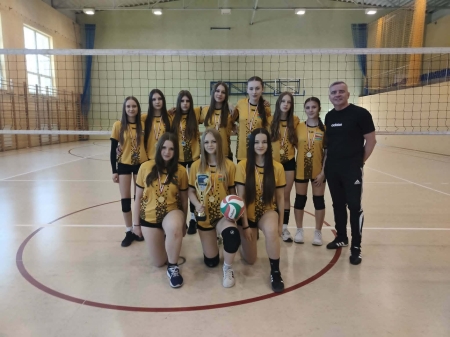 SUKCES NASZYCH UCZENNIC W ZAWODACH SPORTOWYCH