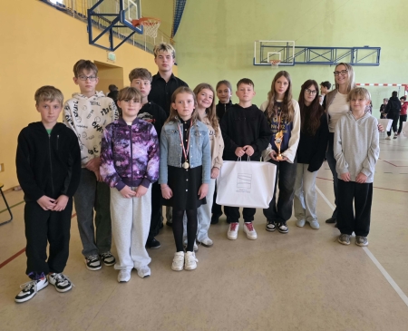 SUKCES NASZYCH UCZNIÓW W GRZE W WARCABY